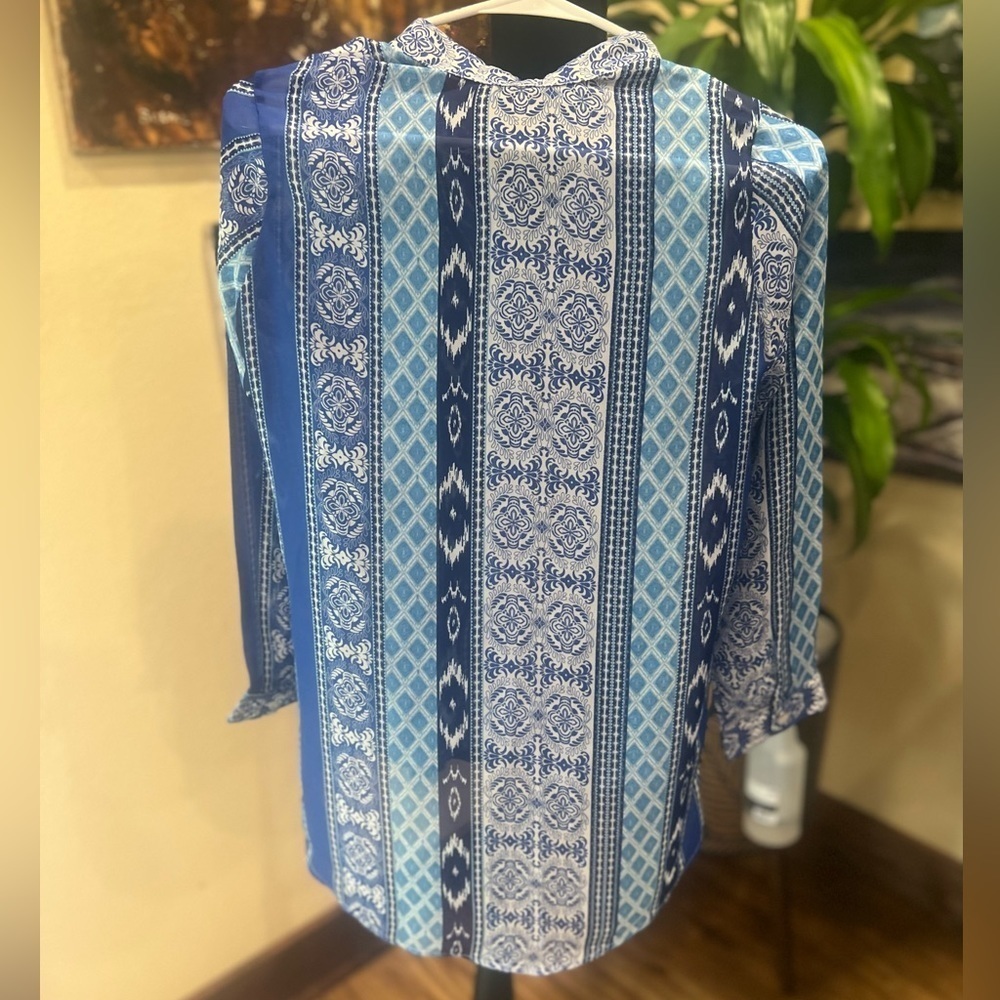 Banana Republic blouse size small in GUC - Picture 4 of 4